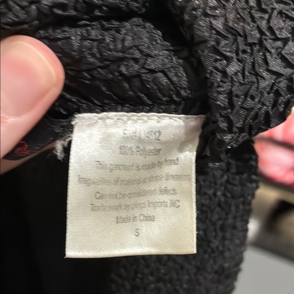 Pleats Collection Black Popcorn Knit Maxi Skirt Ruffle Hem Small - Picture 5 of 9